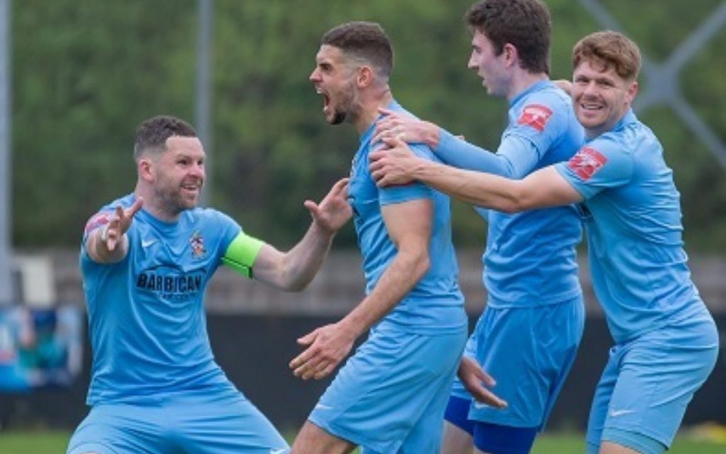 Late goal earns Blues home semi-final in play-offs