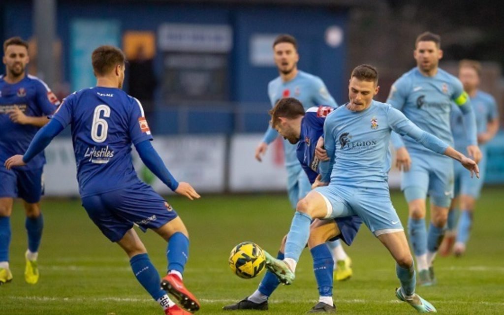 League leaders win at the Arena