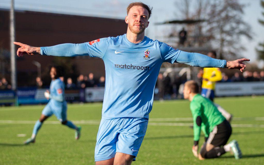 Blues Put 5 Past Jockeys